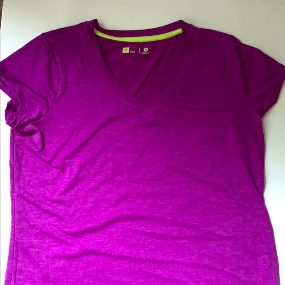 ⭐️⭐️Breathable workout t-shirt